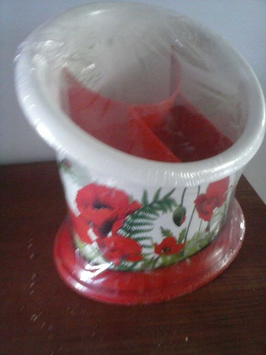 Подставка под столовые приборы (новая)