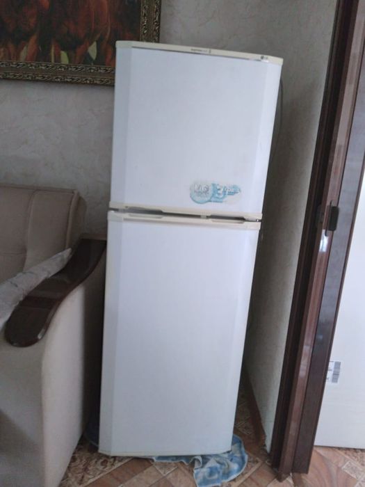 Холодильник в хорошем а 30.000 торг