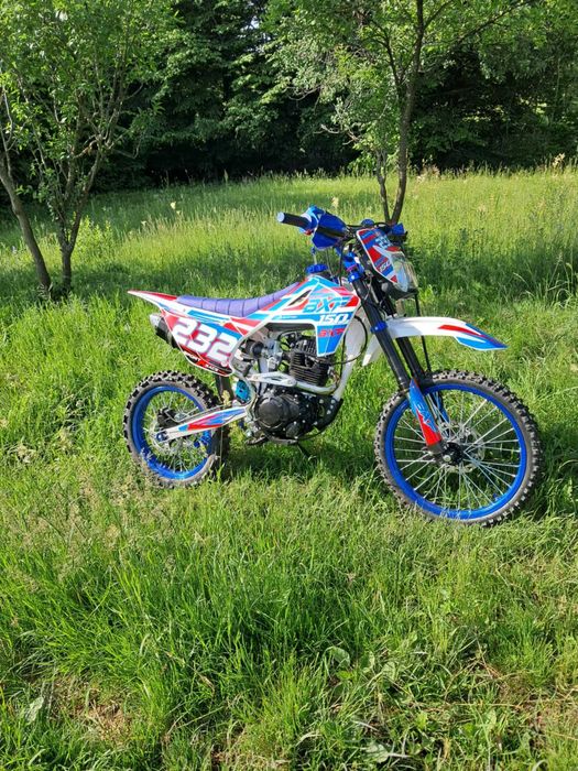 Vând motocross 150 cc Barton BXF