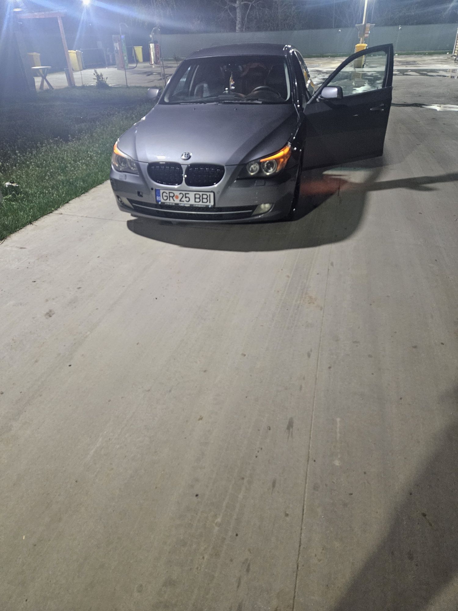 Vând sau schimb e60 cu Passat b6