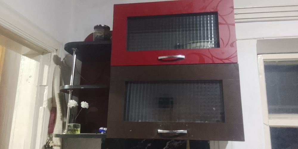 Продам срочно куханый гарнитур