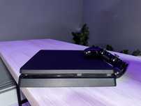 Playstation 4 slim, с топ играми, работает идеально!