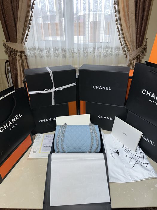 Geanta Chanel 26cm blue cu accesorii gold