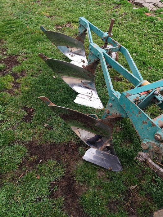 Plug 3 trupițe (brazde, cormane) Regent Neptun 3