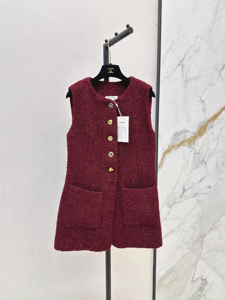 Жилетки Chanel, LV