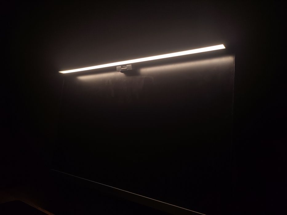 Лампа на монитор