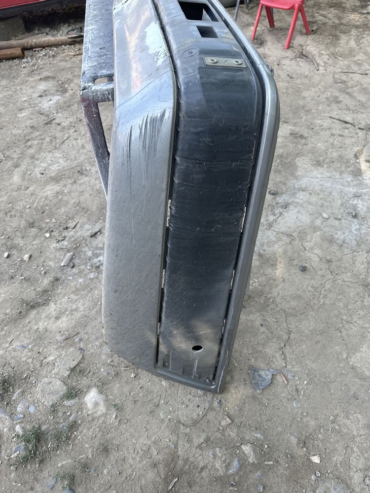 Мерс ешка бампер 124 задний