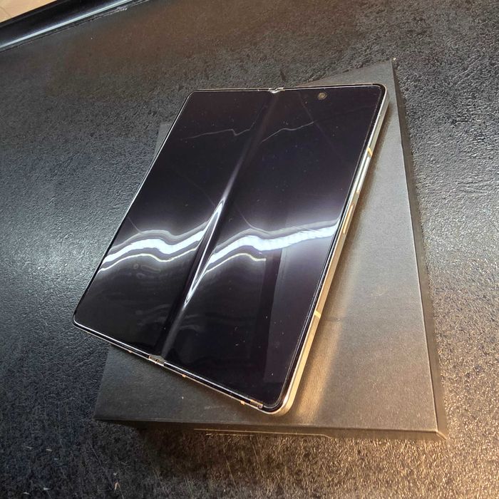 Samsung Z Fold 5 512gb RAM12gb