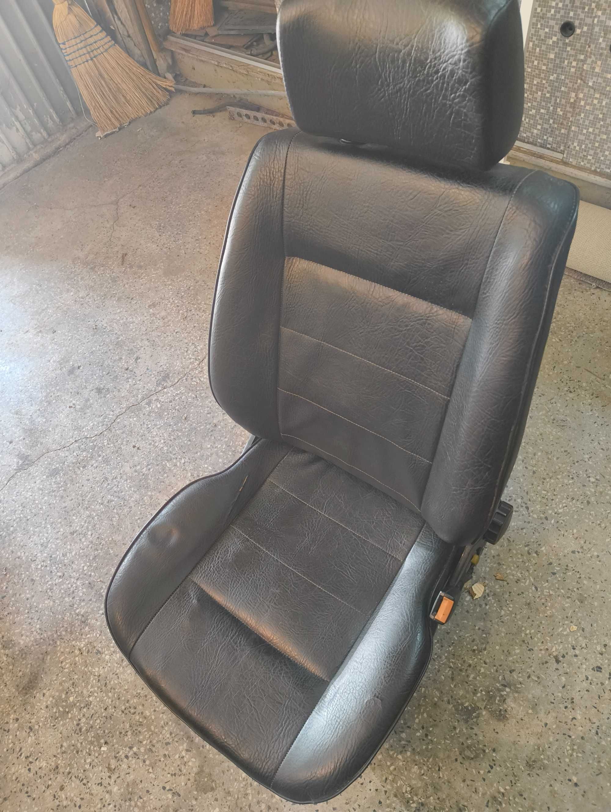 Кожени Седалки Vw Golf 2 4+1