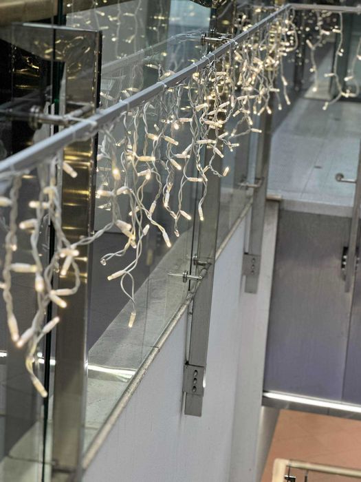 Коледни външни лампички за хотели, заведения, фирми и частни домове