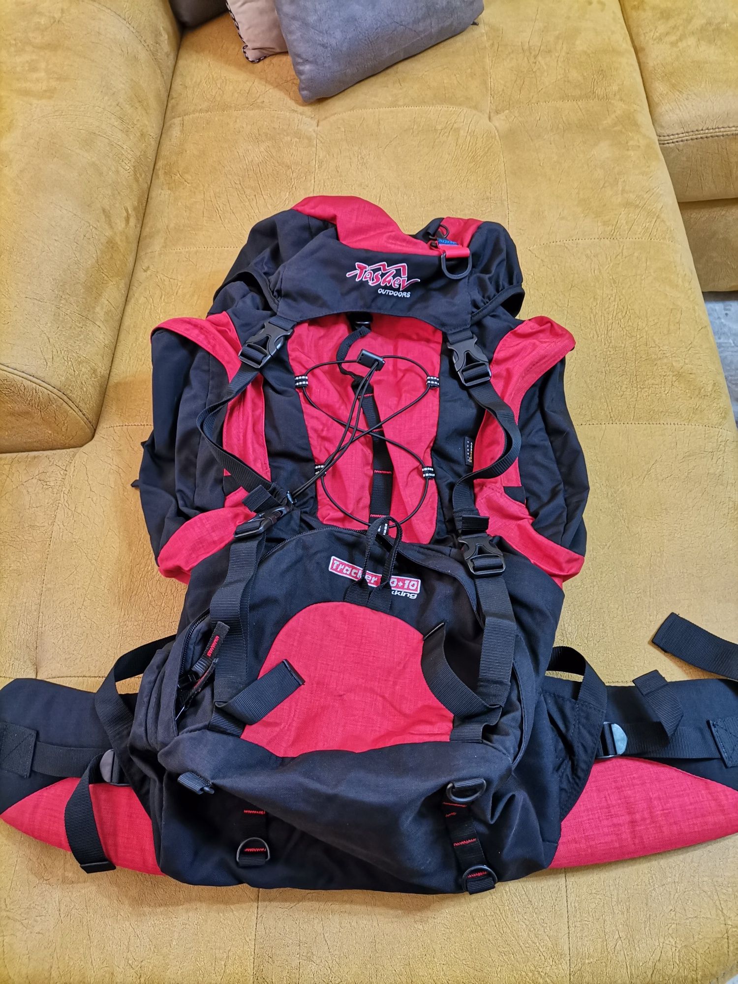 НОВА Туристическа раница Tashev Tracker 70 + 10 CORDURA