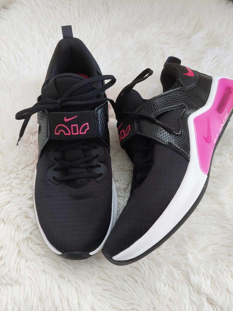 Маратонки Nike Air Max Bella 5