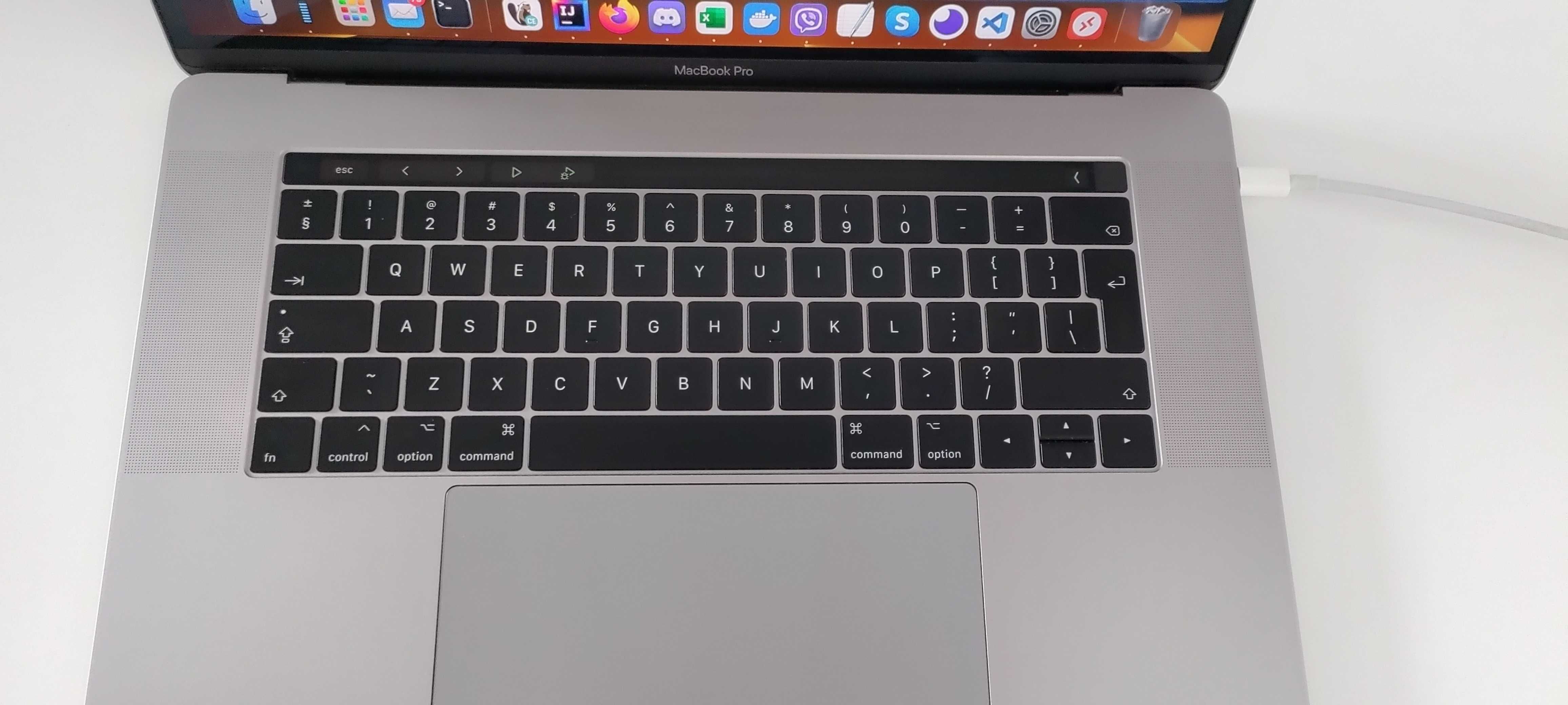 MacBook Pro 15', 2017, 16 RAM, 256 GB NVME
