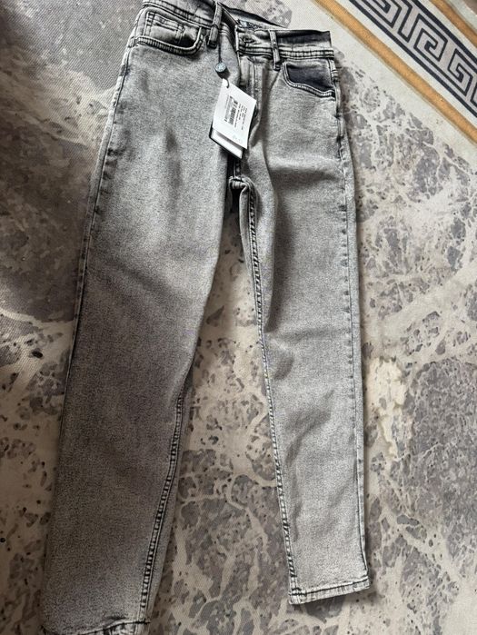 Продам новые джинсы на мальчика!!!