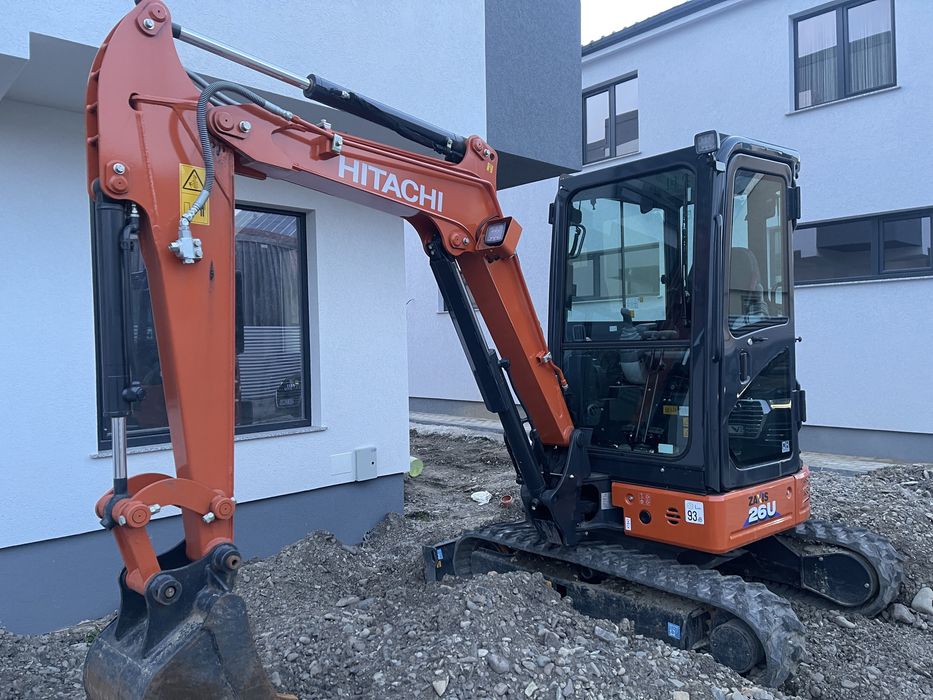 Inchiriez excavator