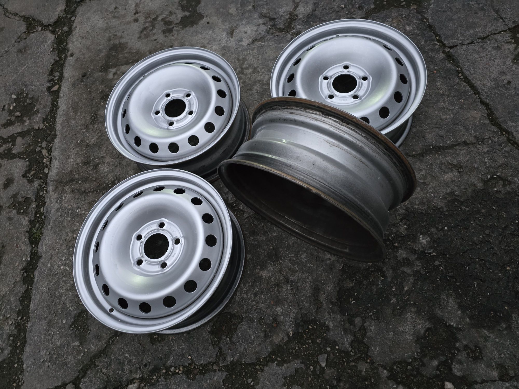 Set 4buc jante tablă R16  Opel Vivaro,Renault Trafic,Nissan Primastar.