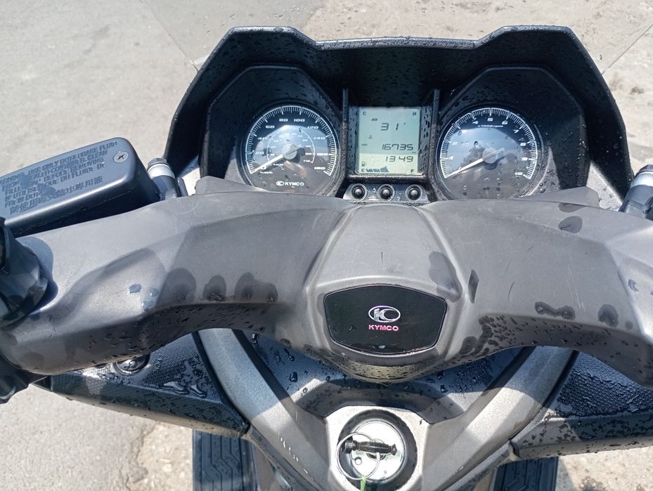 Vând Kymco X-town 300i