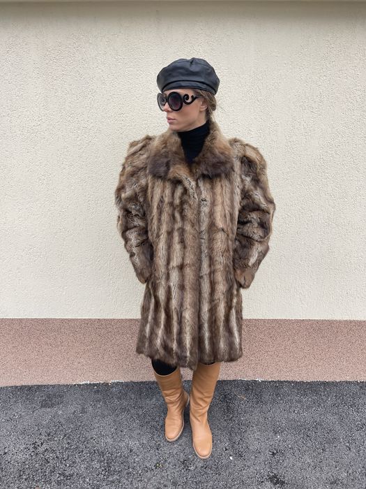 Haina lunga din blana de bizam