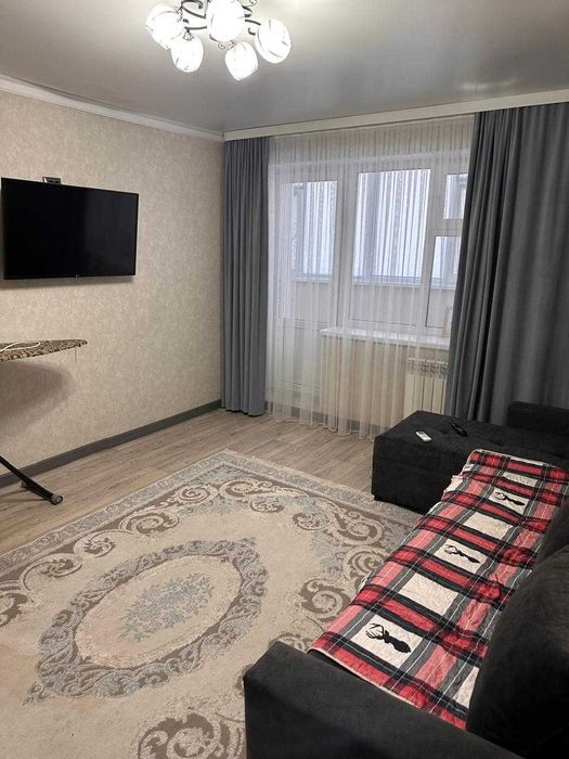 СРОЧНО продам 2 комнатную напротив Универа Жубанова