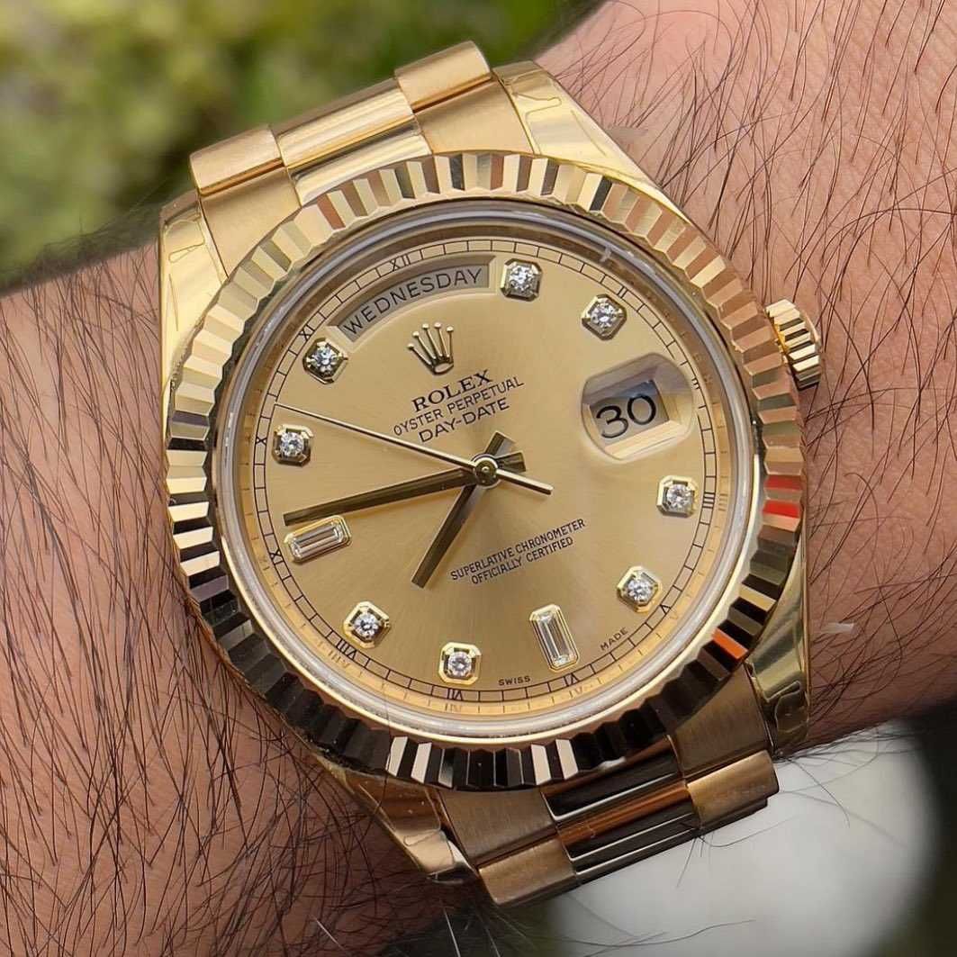 Rolex day-Date 40mm златен златен циферблат