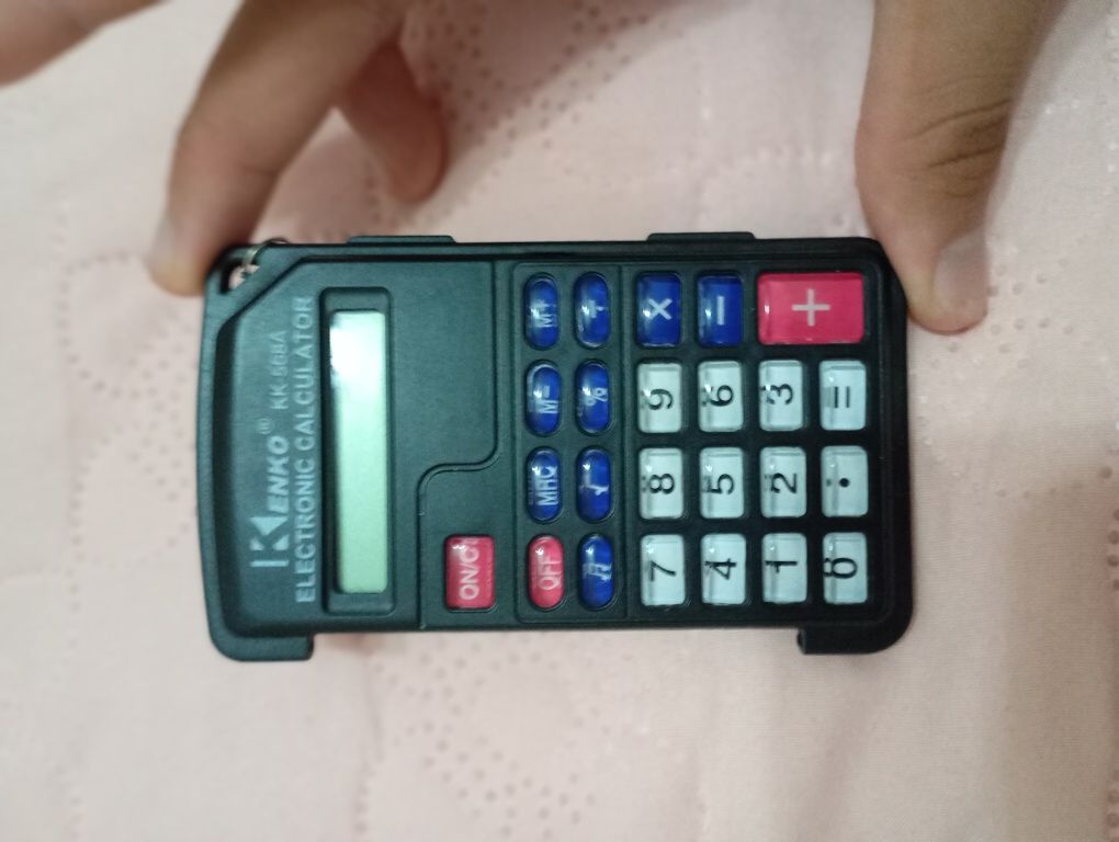 Продаю калькулятор