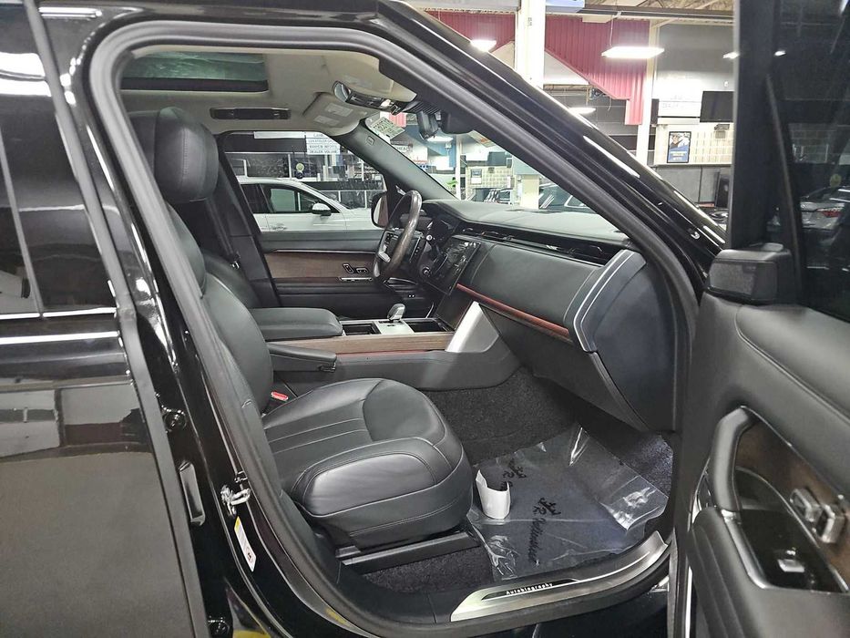 2025 Land Rover Range Rover Autobiography