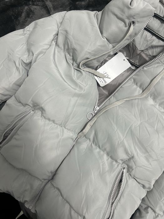 Пишете на лично защото ще се купи Чисто ново дамско зимно яке с етикет
