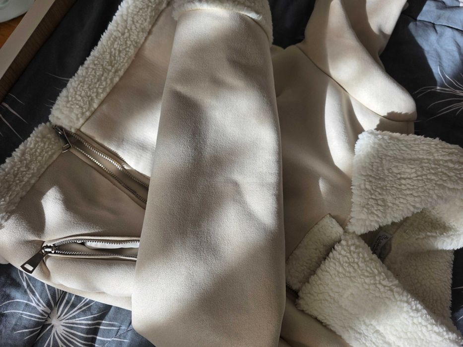 Късо палто от велур