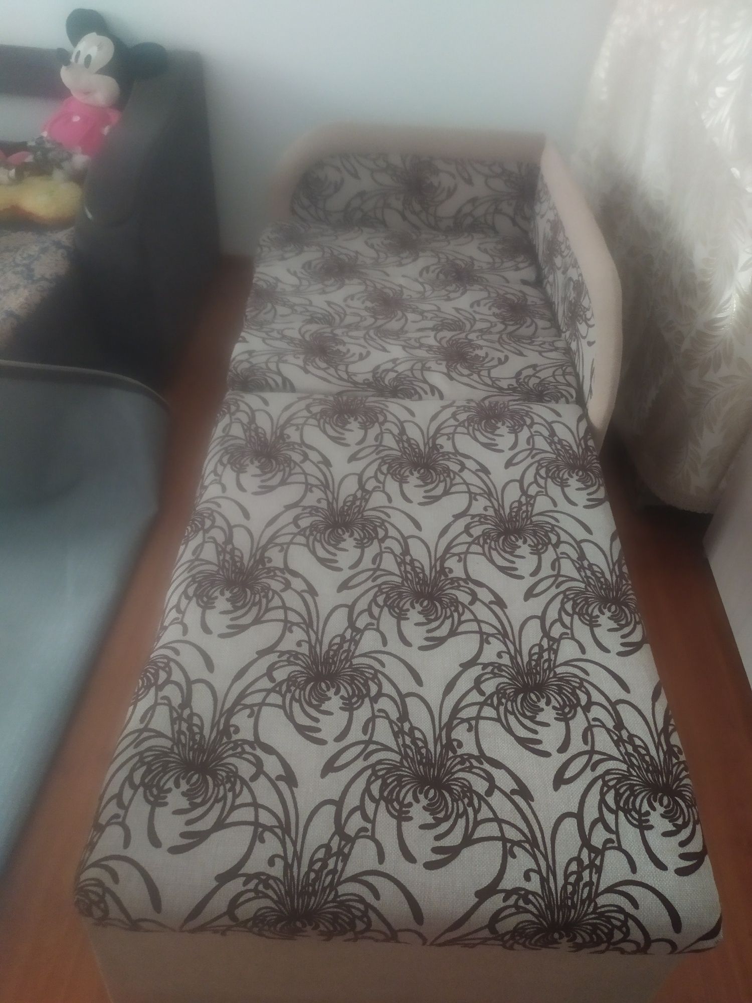 Продам кровать-тахта.