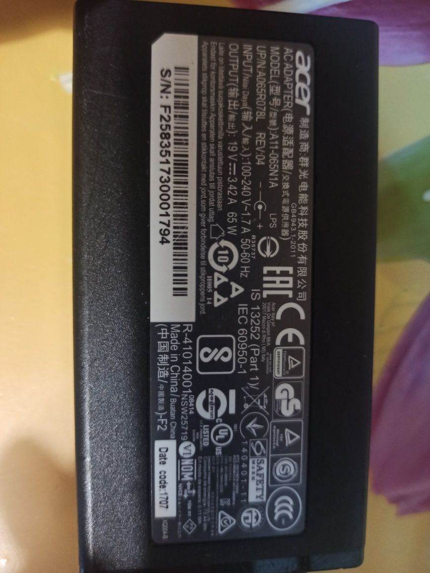 Incarcator alimentator laptop toshiba acer 19V 3,42A