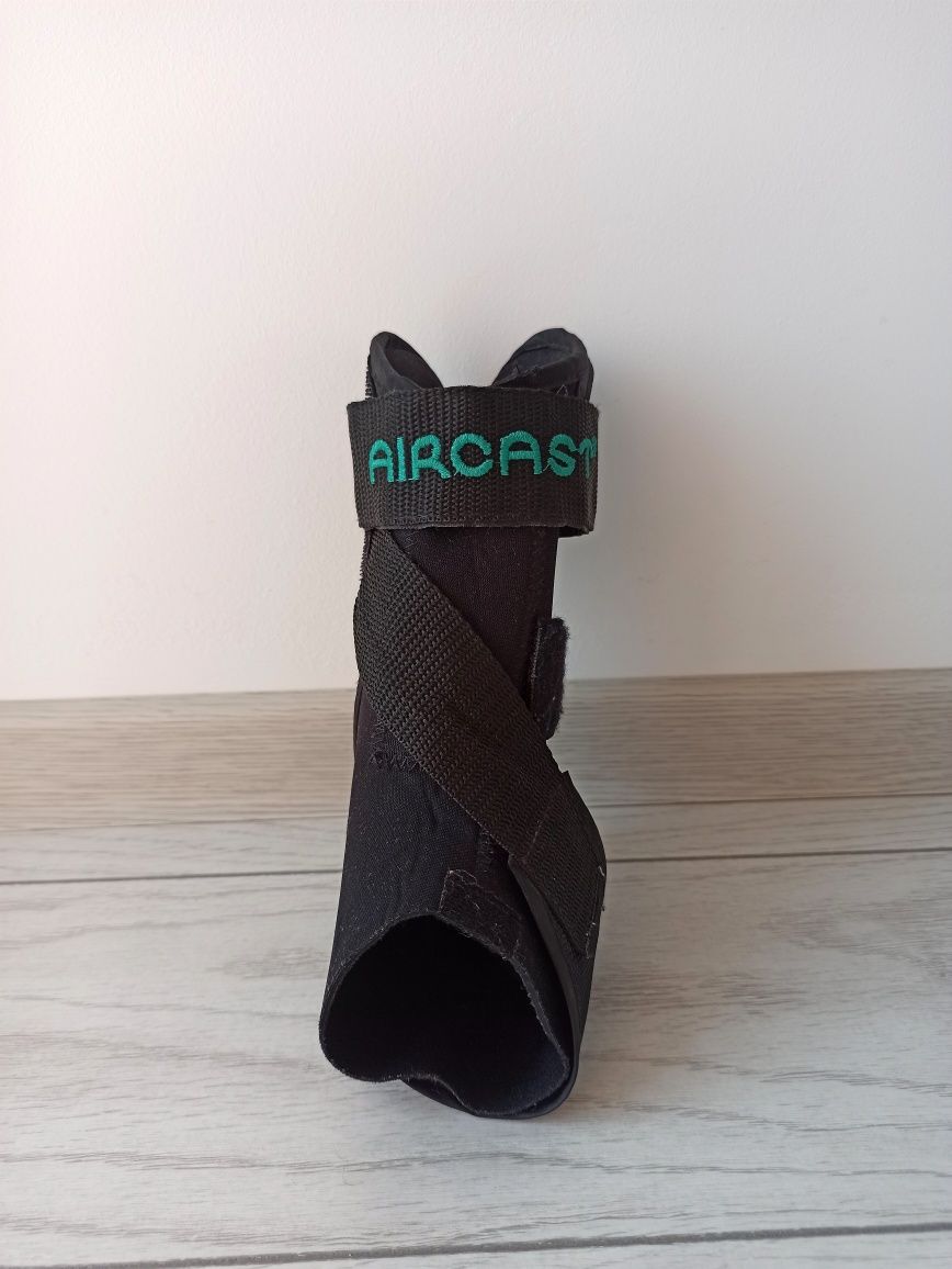 Orteza de glezna Aircast Airsport(piciorul stang)