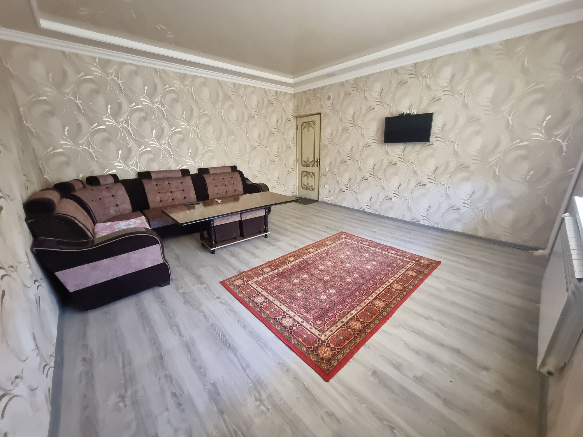 Sdva Ada uy sotiladi shaharning qoq markazidan 3-etaj 2 xona