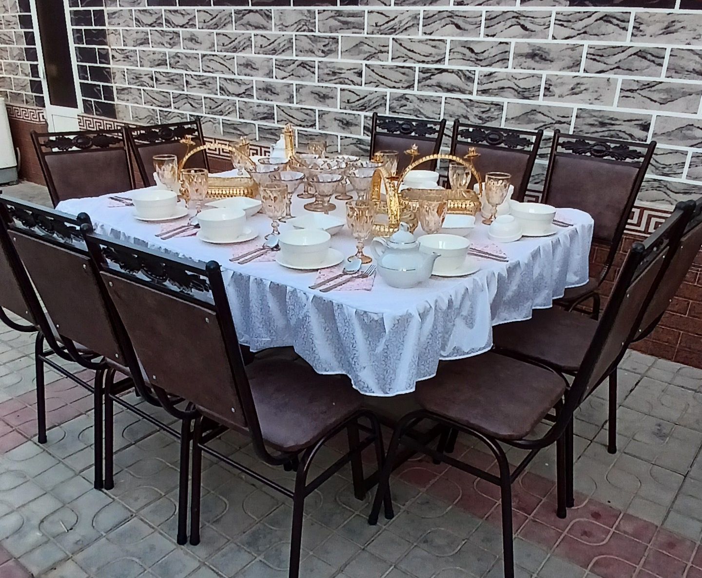 Prokat Stol - Stul, Chinni idishlar