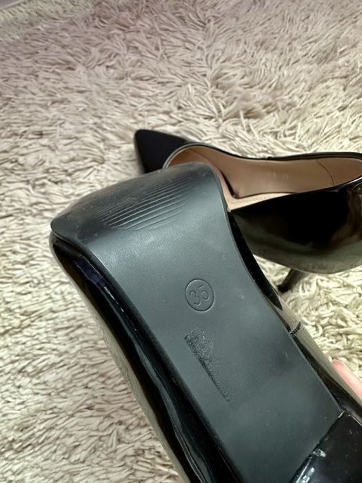 Pantofi cu toc Stiletto