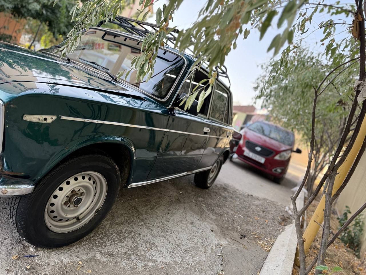 Vaz 2103 sotiladi