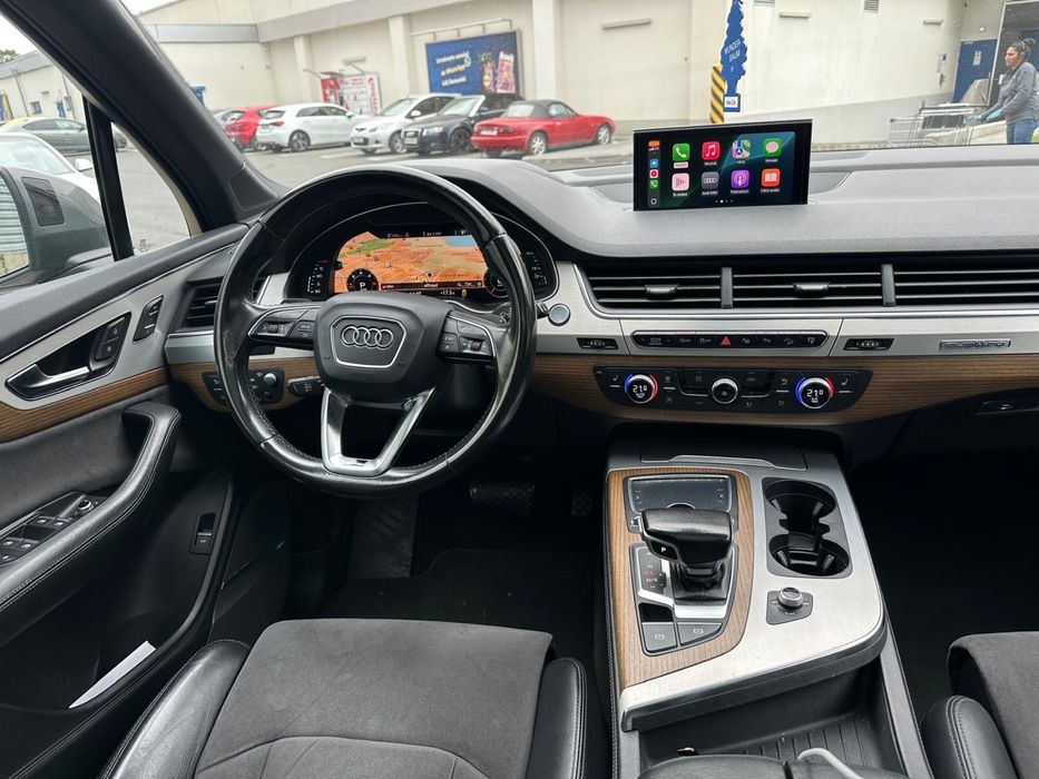AUDI Q7 3.0 S LINE Panoramic KeyEntry Soft Close Bose 7 Locuri