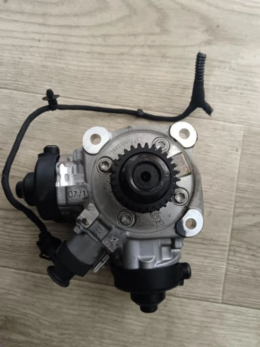 Pompa inalta injectie maserati levante , jeep grand cherokee, dodge ram 2014-2017 3.0 d 0445010684