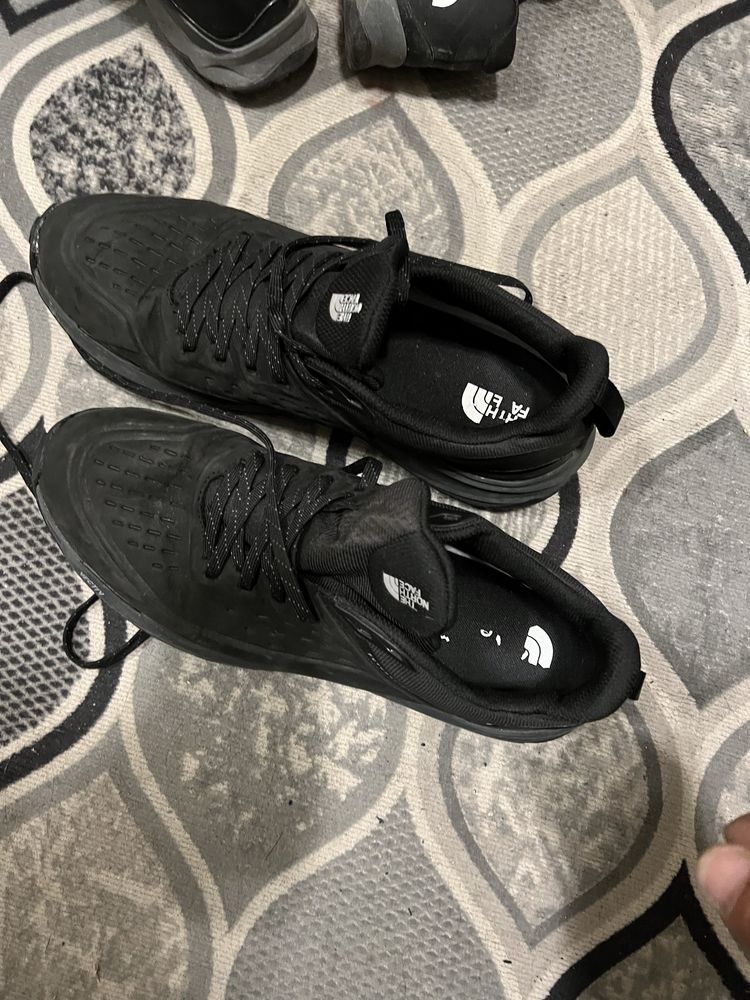 The north face  Vectiv exploris II  42,5-46 номер