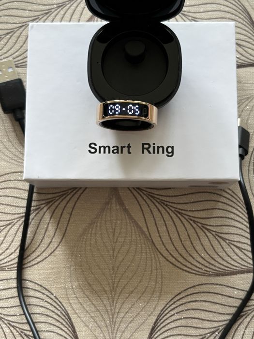 Нов смарт пръстен с дисплей размер 13