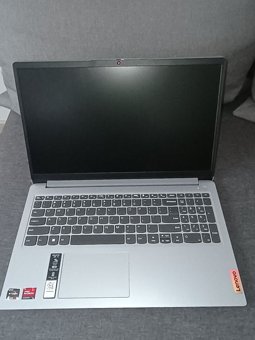 Laptop LENOVO IdeaPad 1 15AMN7