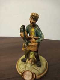 Ретро Белгийска керамична статуетка Търговец на риба