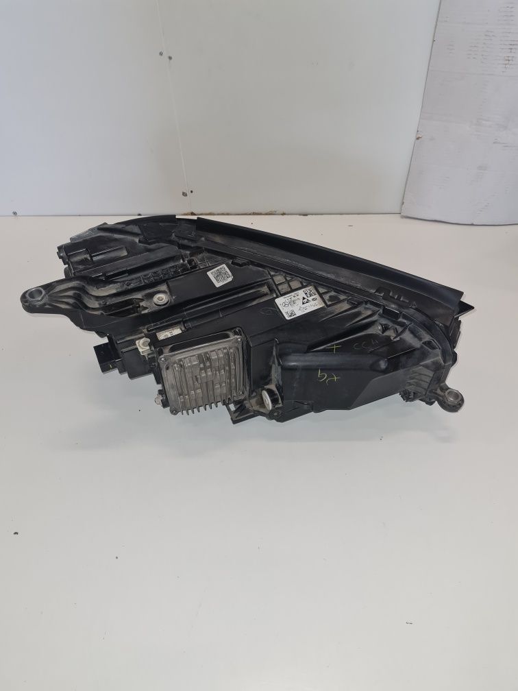 Far stânga Mercedes GLE W167 / cod-A1679066504 / an-2019-2023 OEM