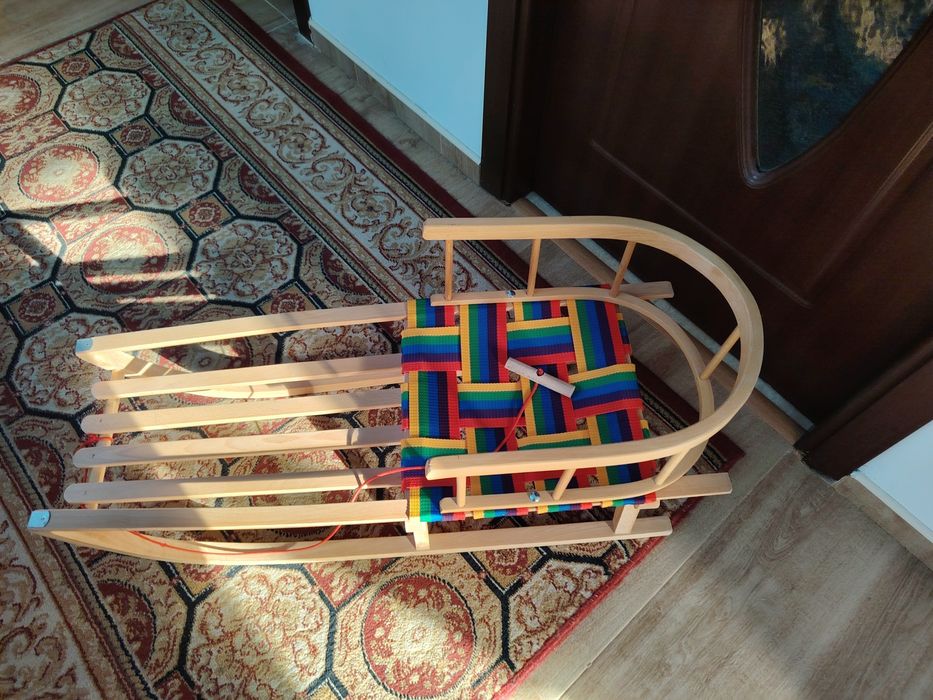 GreenBlue sanie din lemn, spatar, scaun textil, cablu, pana la 100 kg,