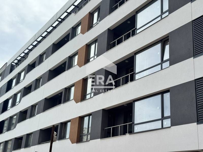 Тристаен апартамент пред Акт 15 за продажба в район с отлична локация
