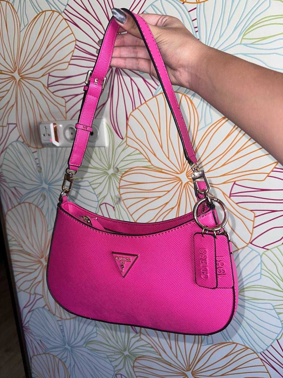 Сумка GUESS USA
Noelle 4G curved shoulder bag