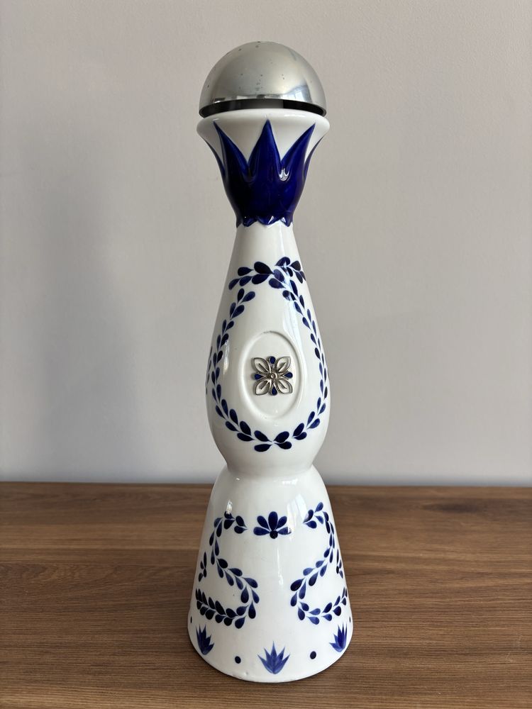 Бутилки от алкохол - Dom Perignon, Clase Azul, Cristal, Moet, Mumm