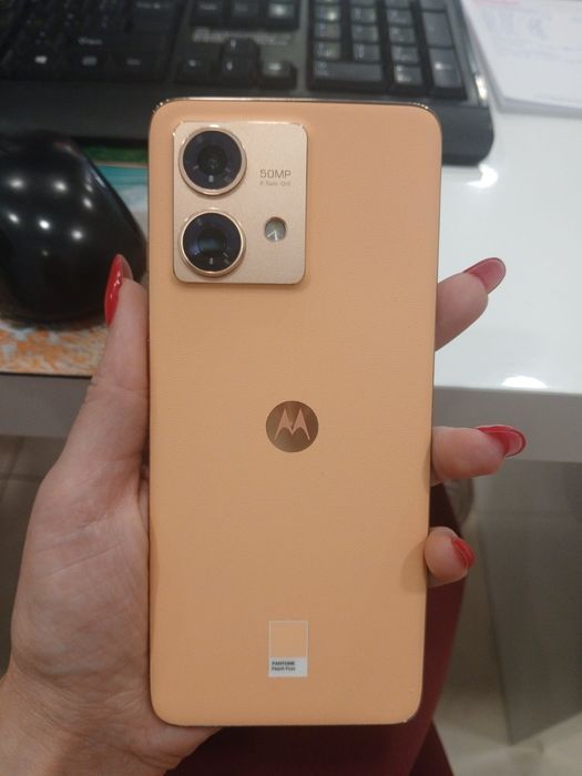 Смартфон Motorola Edge 40 Neo, Dual SIM, 256GB, 12GB RAM, 5G, Peach Fu