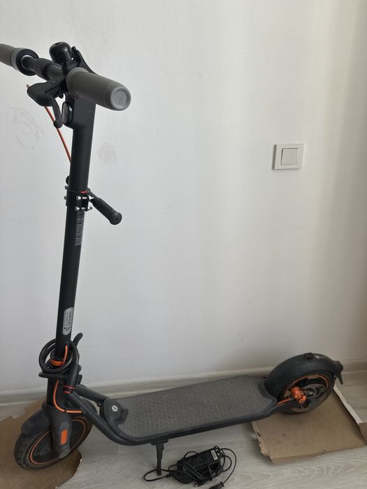 Электросамокат Ninebot