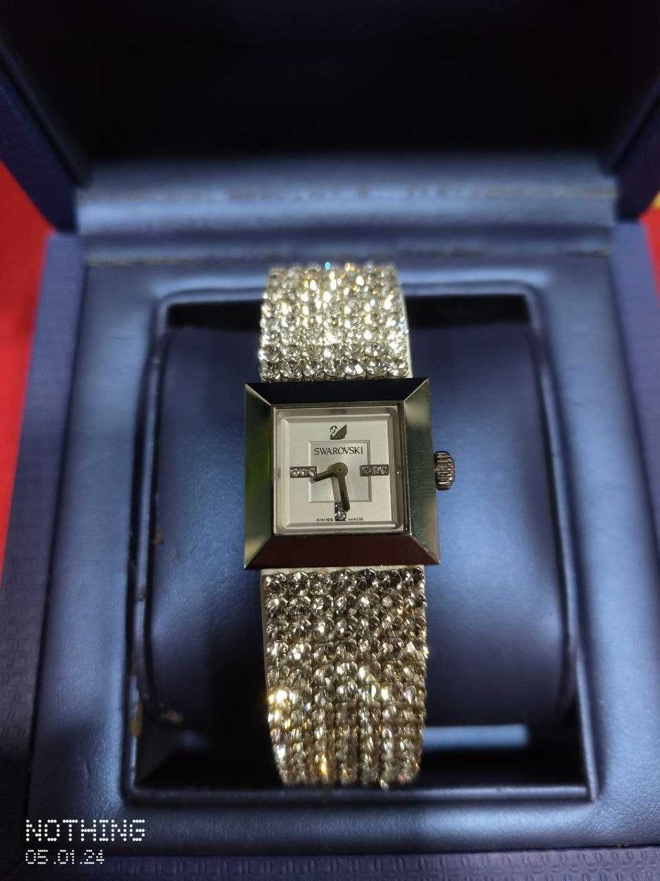 Swarovski Ellis Crystal элегантные женские часы (новые), диаметр 23мм