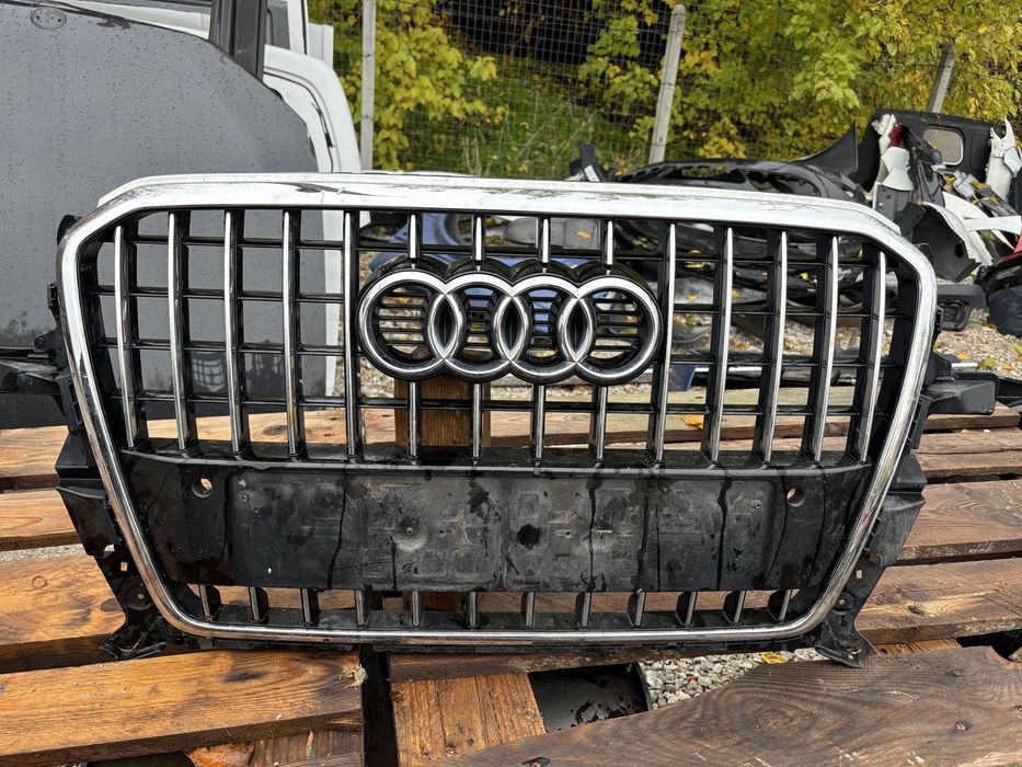 Решетка Audi Q5